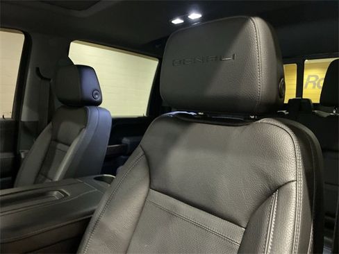 Used 2020 GMC Sierra 2500 Denali w/ Denali Ultimate Package image 13