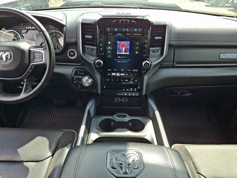 Used 2023 RAM 1500 Laramie AWD/4WD image 16