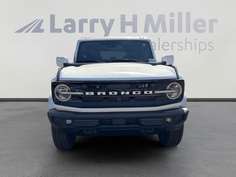 New 2026 Ford Bronco Outer Banks AWD/4WD image 8