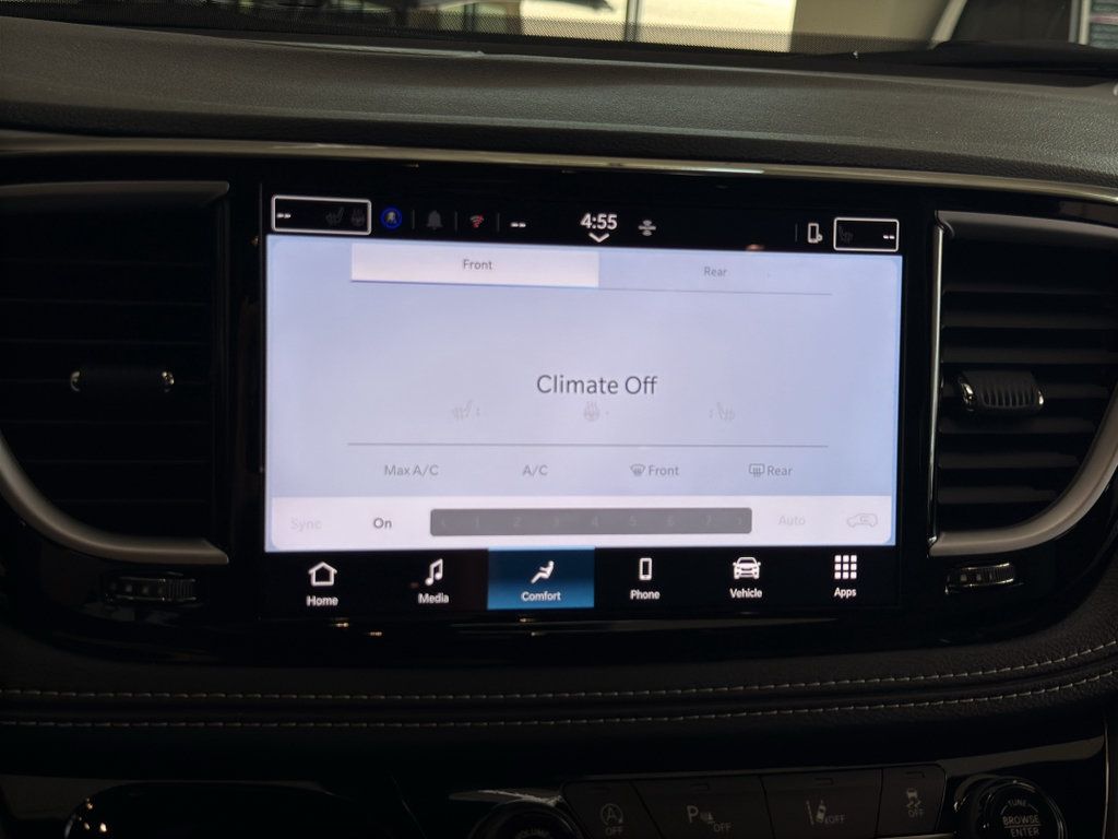 New 2027 Chrysler Pacifica Select FWD image 17