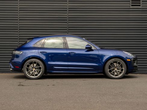 New 2026 Porsche Macan GTS AWD/4WD image 9
