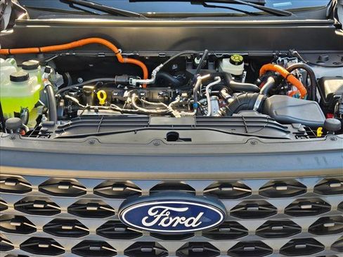 New 2025 Ford Maverick XLT image 16