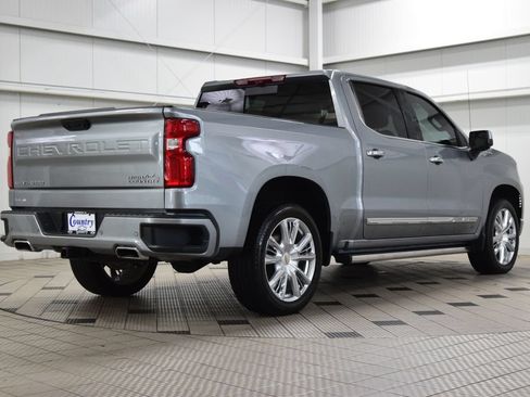 Used 2025 Chevrolet Silverado 1500 High Country AWD/4WD image 8
