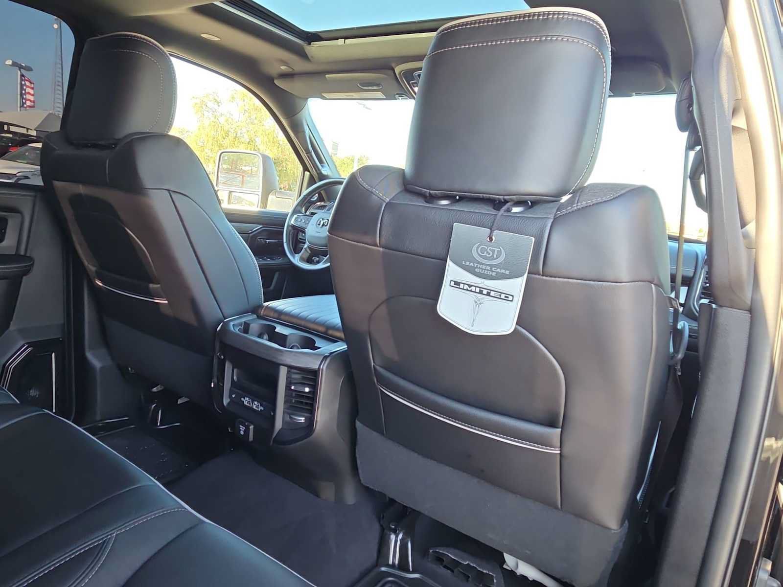 Used 2026 RAM 3500 Limited AWD/4WD image 16