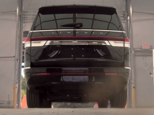 Used 2024 Lincoln Navigator Reserve AWD/4WD image 14