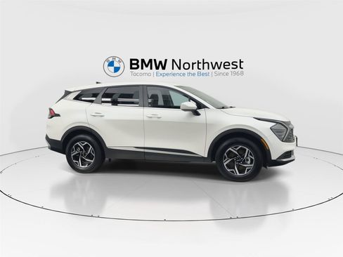 Used 2024 Kia Sportage LX AWD/4WD image 5