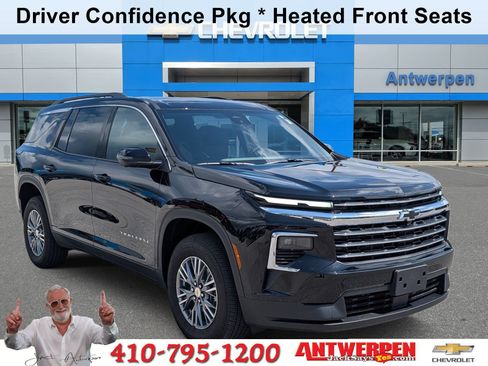 Used 2026 Chevrolet Traverse LT w/ Driver Confidence Package FWD image 1
