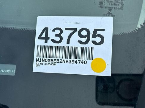 Certified 2022 Mercedes-Benz GLC 300 4MATIC image 4