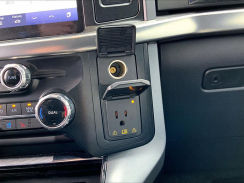 Used 2023 Ford F150 Lariat w/ Equipment Group 502A High image 33