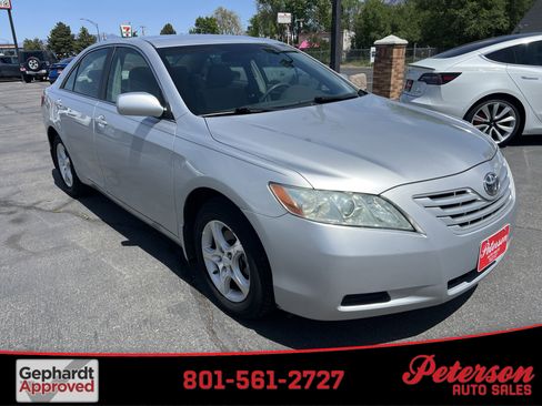 Used 2007 Toyota Camry CE FWD image 1