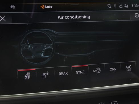 Used 2025 Audi S8 image 54