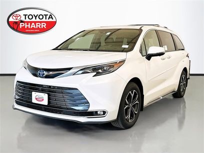 New 2025 Toyota Sienna Platinum