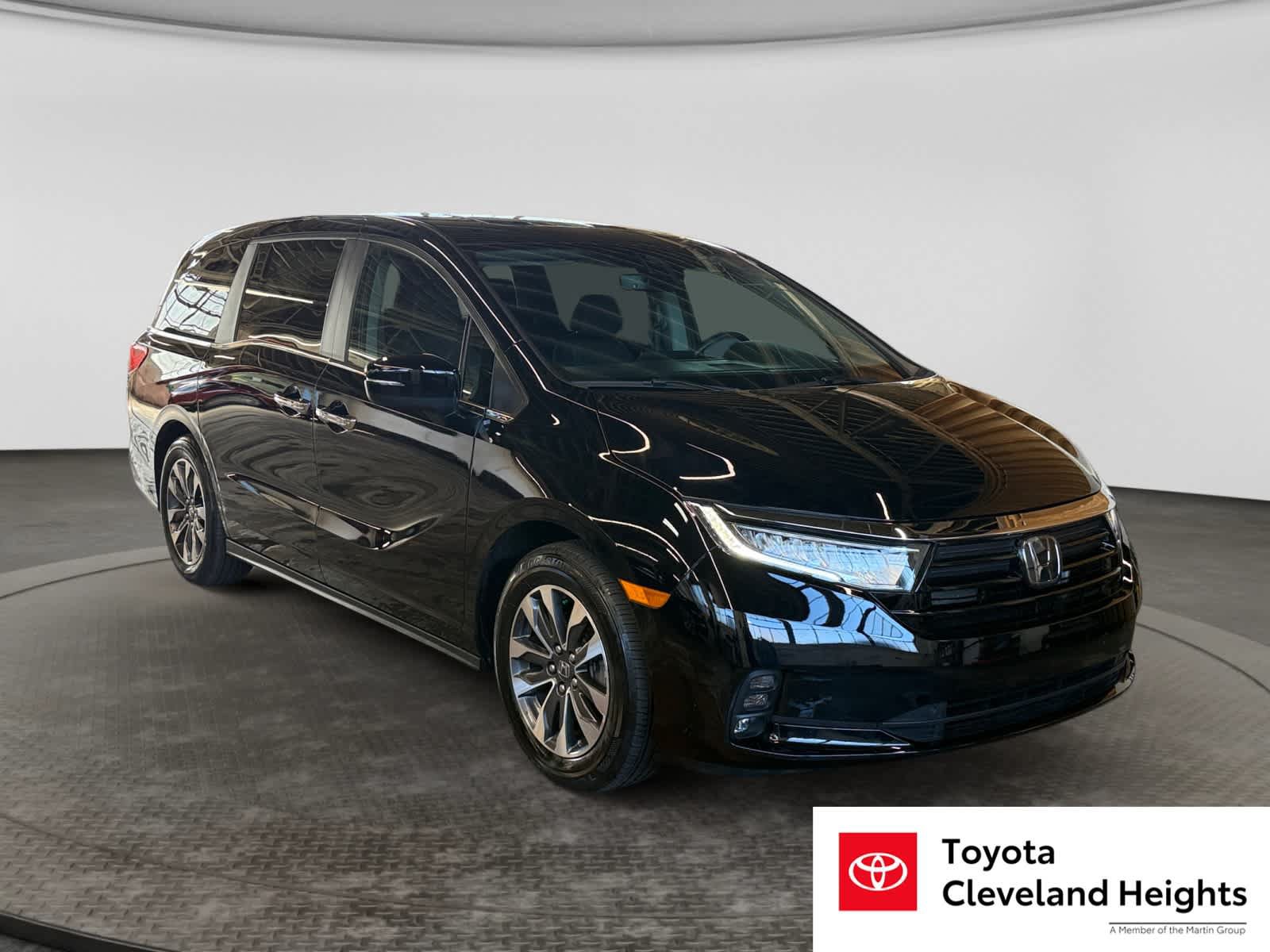Used 2024 Honda Odyssey EX-L image 3