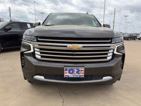 Used 2021 Chevrolet Tahoe High Country w/ Premium Package image 3