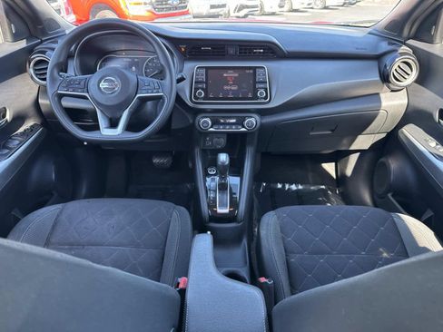 Used 2020 Nissan Kicks SV FWD image 38