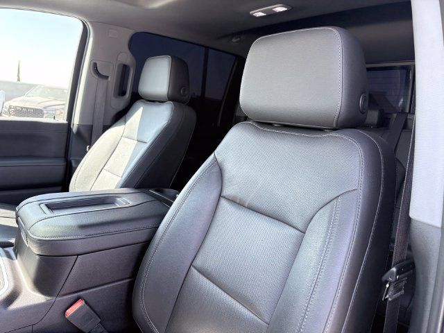 Used 2020 Chevrolet Silverado 2500 LTZ w/ LTZ Premium Package AWD/4WD image 11