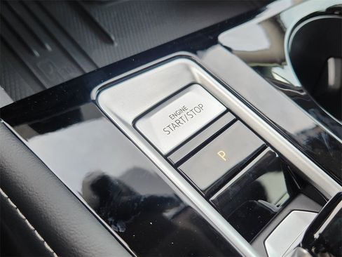 New 2026 Volkswagen Atlas SEL image 10