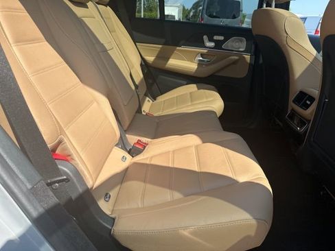 Certified 2024 Mercedes-Benz GLS 450 4MATIC image 31