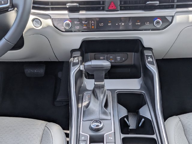 Used 2025 Kia Sorento EX FWD image 18