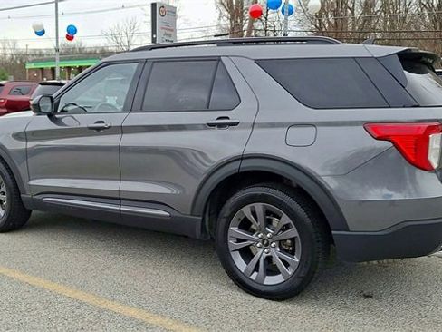Used 2023 Ford Explorer XLT w/ Equipment Group 202A image 6