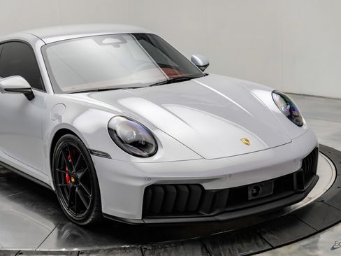 Used 2026 Porsche 911 Carrera GTS RWD image 32