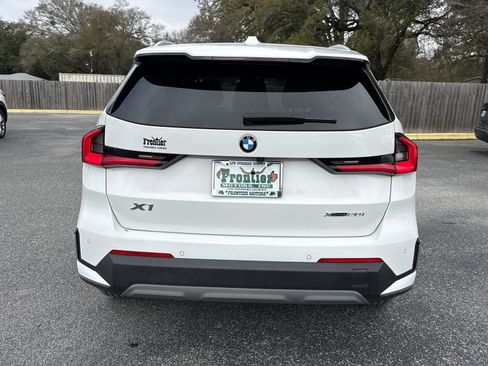 Used 2023 BMW X1 xDrive28i image 4
