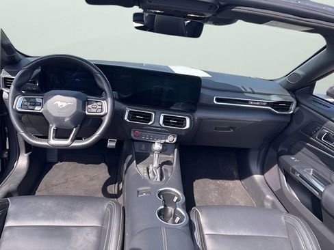 Used 2025 Ford Mustang Premium RWD image 22