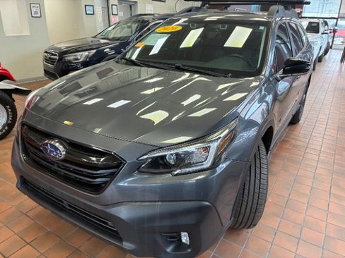 Used 2020 Subaru Outback Onyx Edition XT image 8