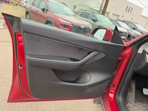 Used 2020 Tesla Model Y Performance image 12