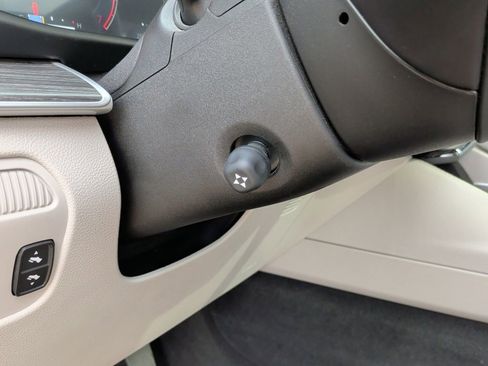 Used 2024 Jeep Wagoneer Series III w/ Premium Group I image 17