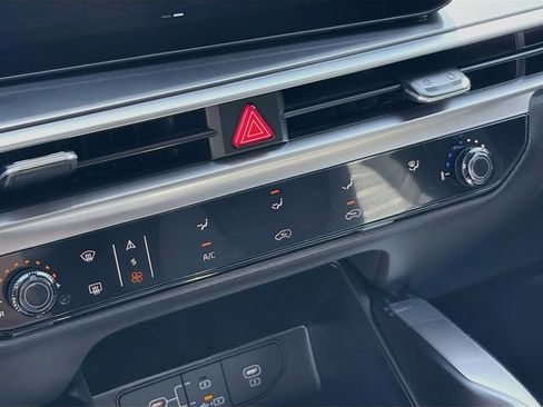New 2026 Kia Sorento LX FWD image 15