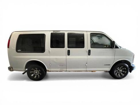 Used 2002 Chevrolet Express 1500 image 7