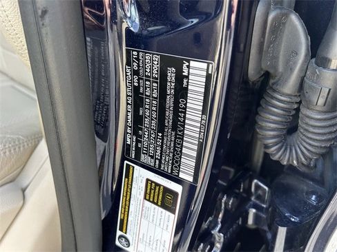 Used 2019 Mercedes-Benz GLC 300 4MATIC image 34