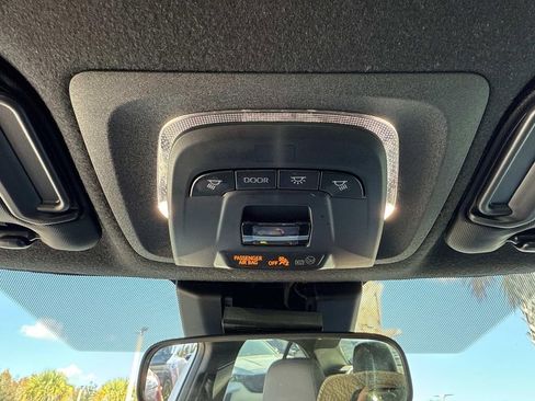 Used 2023 Toyota Corolla SE image 43