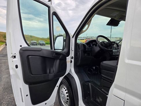 New 2026 RAM ProMaster 2500 w/ Convenience Group image 10