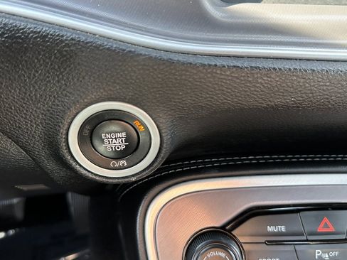 Certified 2022 Dodge Challenger GT image 25