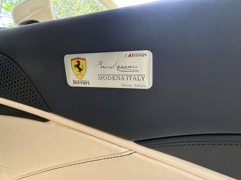 Used 2022 Ferrari Roma RWD image 36