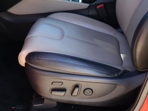 Used 2020 Hyundai Santa Fe Limited image 15