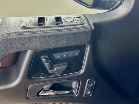 Used 2016 Mercedes-Benz G 550 image 18