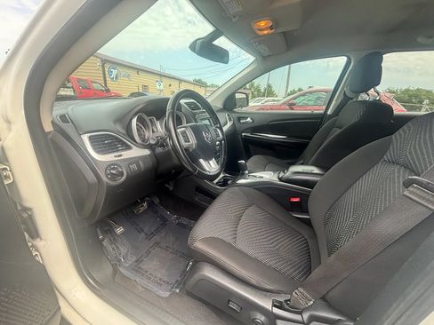 Used 2020 Dodge Journey SE w/ SE Popular Equipment Group FWD image 21