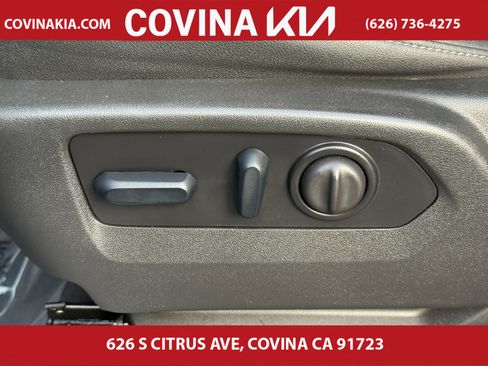 Used 2023 GMC Sierra 2500 SLT w/ SLT Premium Package image 14