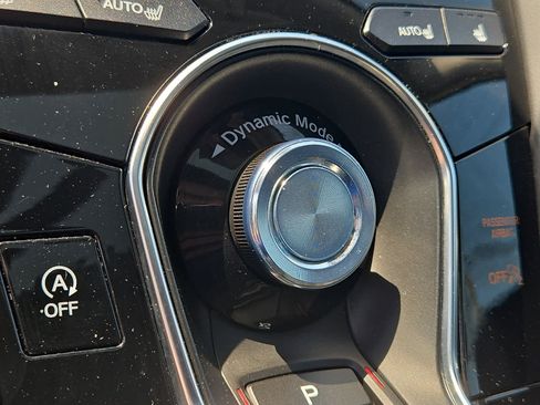 Used 2024 Acura RDX SH-AWD image 25