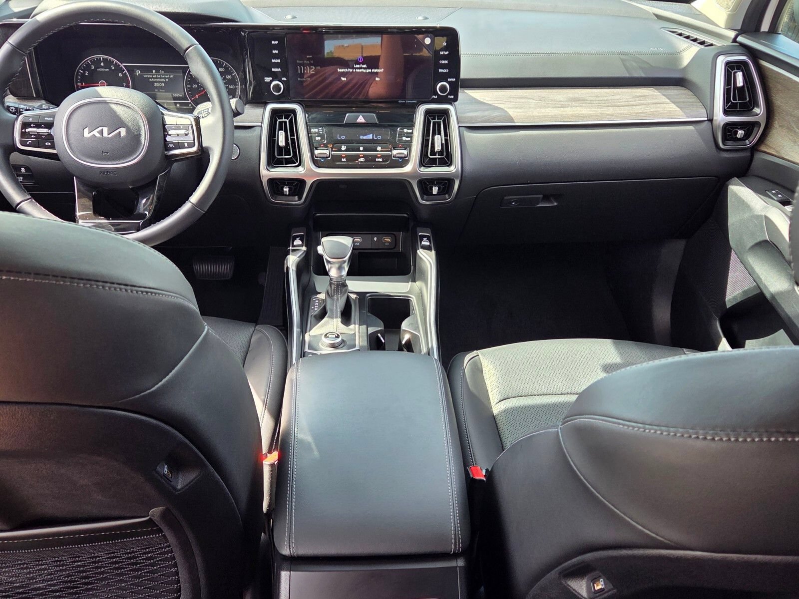 Used 2023 Kia Sorento EX FWD image 9