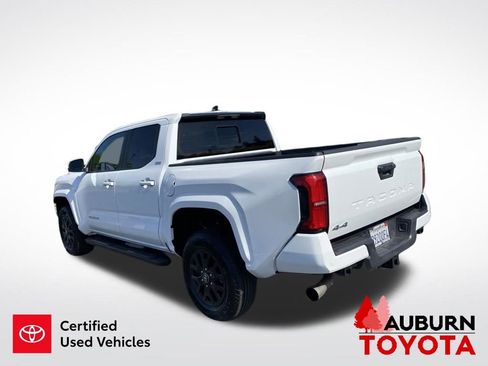 Certified 2025 Toyota Tacoma SR5 AWD/4WD image 6