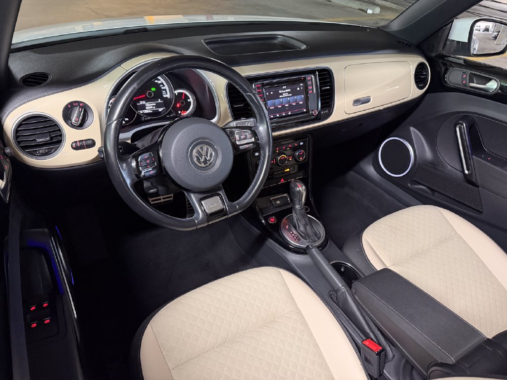 Used 2019 Volkswagen Beetle 2.0T SE FWD image 14
