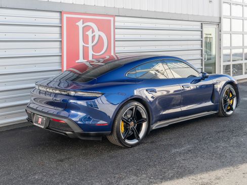 Used 2020 Porsche Taycan Turbo S image 40