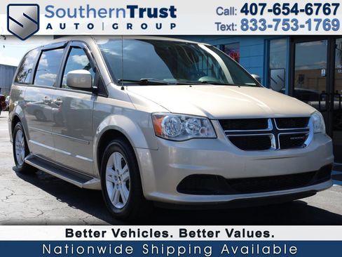 Used 2012 Dodge Grand Caravan SXT FWD image 1