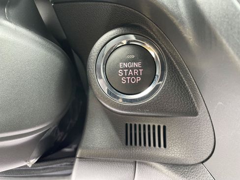 Used 2025 Subaru Forester Premium AWD/4WD image 23