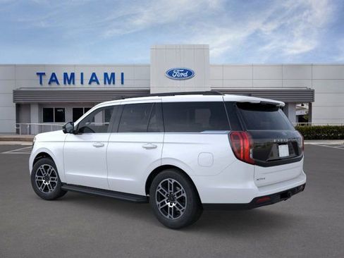 New 2025 Ford Expedition Active RWD image 4