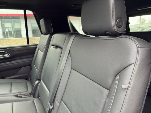 Used 2021 Chevrolet Tahoe Z71 w/ Z71 Signature Package image 5